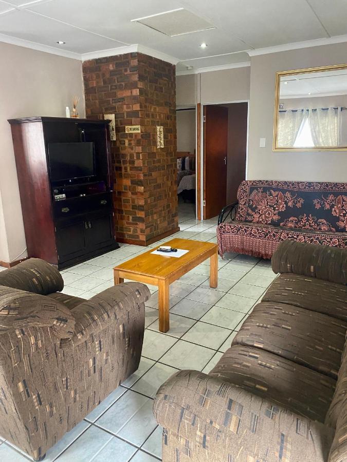 Acquila Guest House Дурбан Экстерьер фото